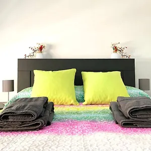 https://apartamento-vialia-estacion-de-autobus-centro.1costadelsol.com